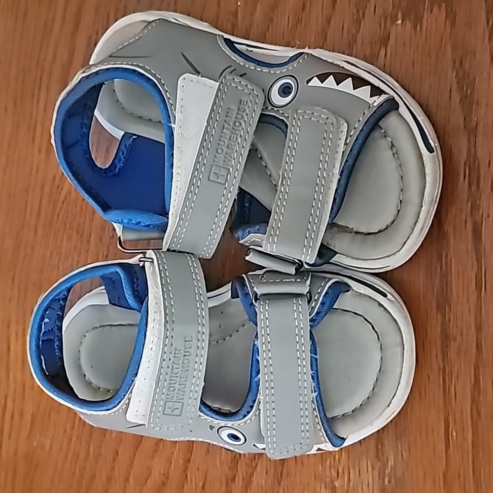 Toddler shark sandals